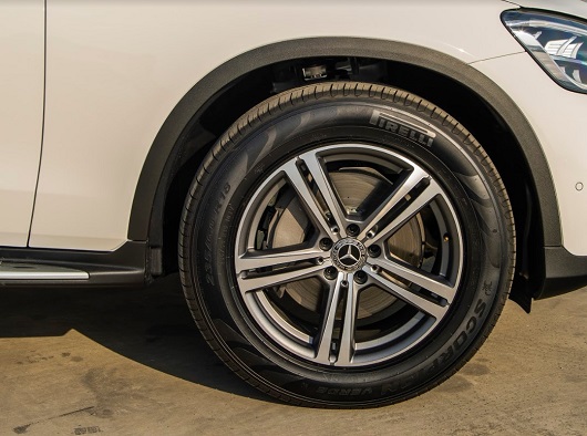 giá lăn bánh xe Mercedes-Benz GLC 200 2020